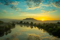 Foggy Morning - Sonnenaufgang über dem Saarland